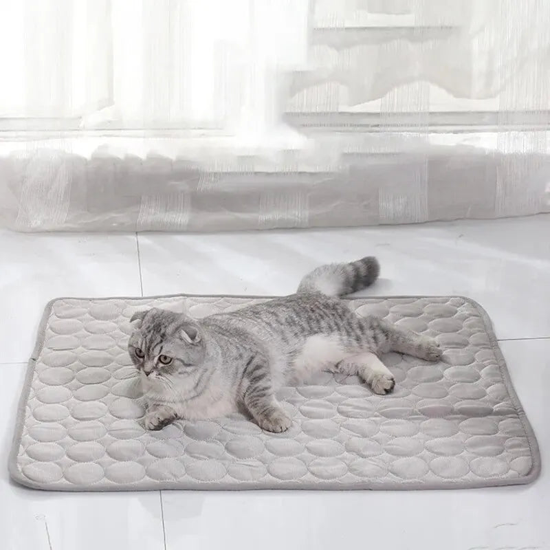 Pet Ice Mats - Cooling Sleeping Pad for Small Dogs/Cats/Pets