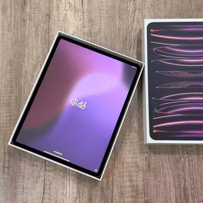 2022 IPad Pro M2 chip 11Inch 128G/256G/512G/1T/2T WiFi Cellular Face ID, Nano‑SIM WIFI/5G 8-core CPU 10-core GPU 16-core.